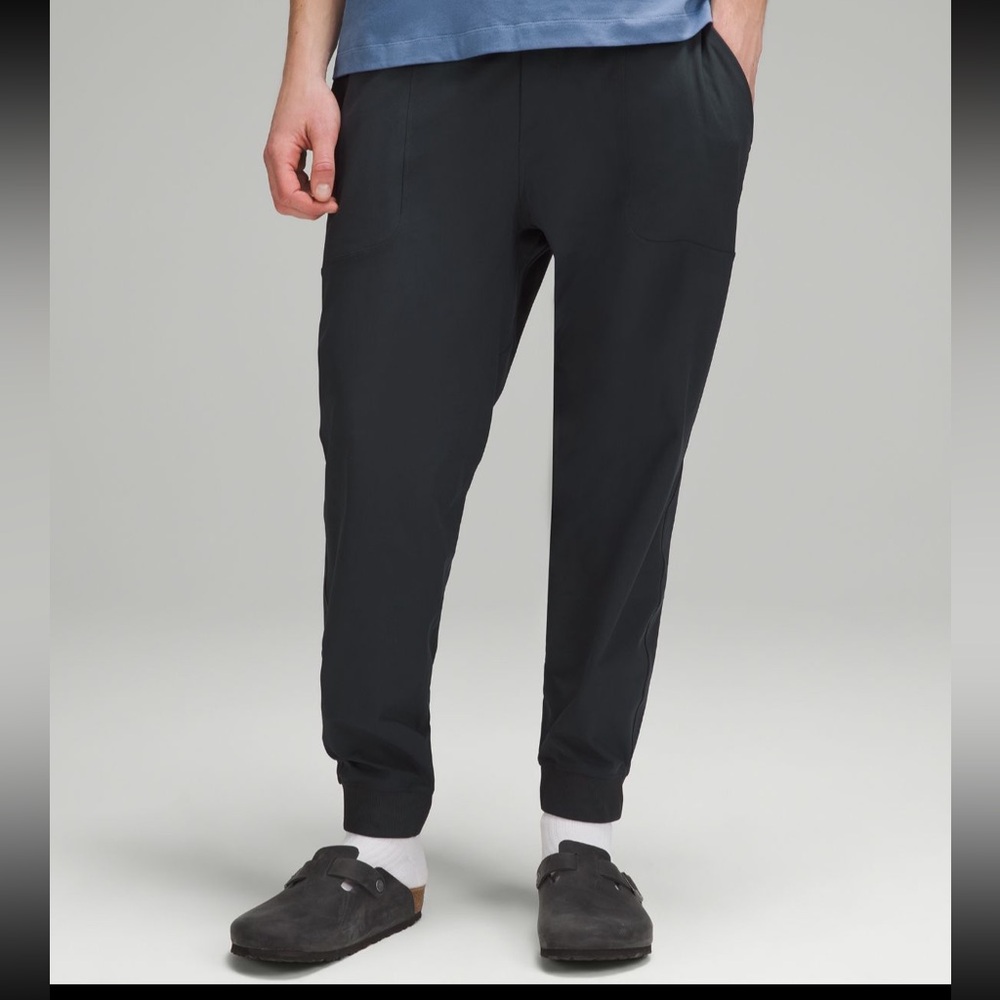 Lululemon Men’s ABC Jogger